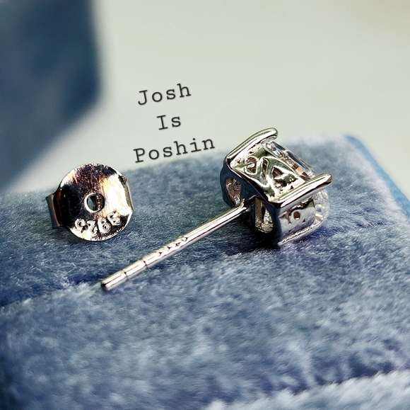 2CTW Oval white diamond stud earrings in sterling silver - Picture 7 of 8